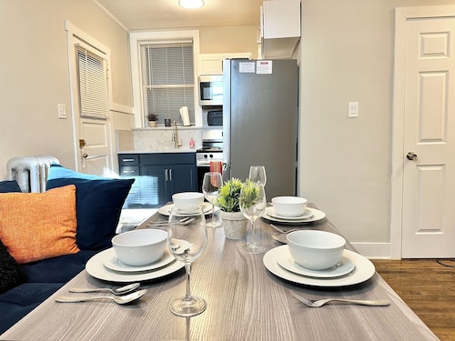 Free parking+20 min to DT Chicago