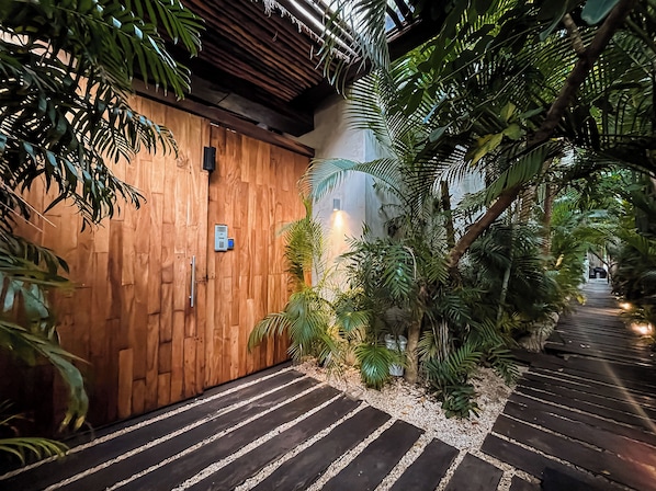 Exterior - Bajo Cielo - Jungle View Terrace (Tulum)