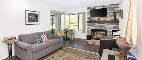 Televisión, chimenea