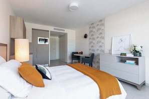 Comfort Apartment | Free WiFi - Résidence Seniors Marina Bay (Villeneuve-Loubet)
