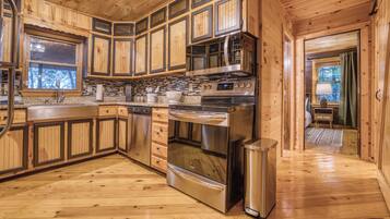 Mikrowelle, Ofen, Herdplatte, Geschirrspüler