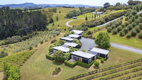 Exterior. Riverside Matakana