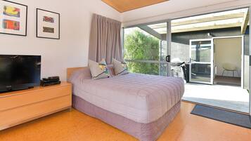 Luxury House, 2 Bedrooms, Garden View