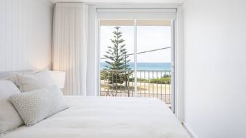 5 bedrooms, desk, iron/ironing board, free WiFi