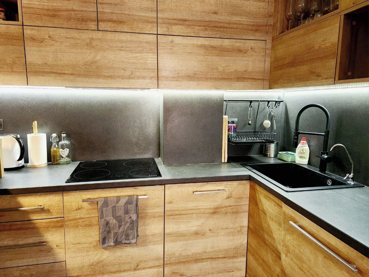 Micro-ondes, plaque de cuisson, lave-vaisselle