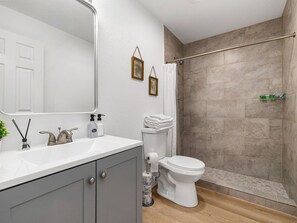 Hårtørrer, håndklæder