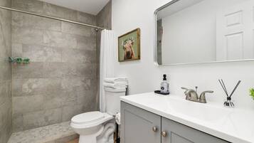 Hårtørrer, håndklæder