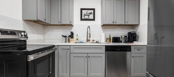 Spacious DT Pueblo Loft – Crew Ready!