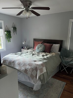 3 soverom, strykejern/-brett, wi-fi og sengetøy