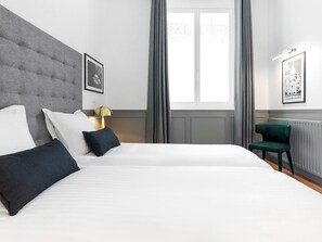 4 habitaciones, tabla de planchar con plancha y wifi gratis 