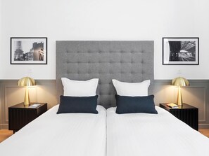 Silitysrauta/-lauta, ilmainen Wi-Fi, vuodevaatteet