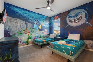 15 chambres, fer et planche à repasser, lit de bébé portatif