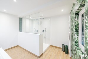 Les Tilleuls | Bathroom - Château de Campuget (Manduel)
