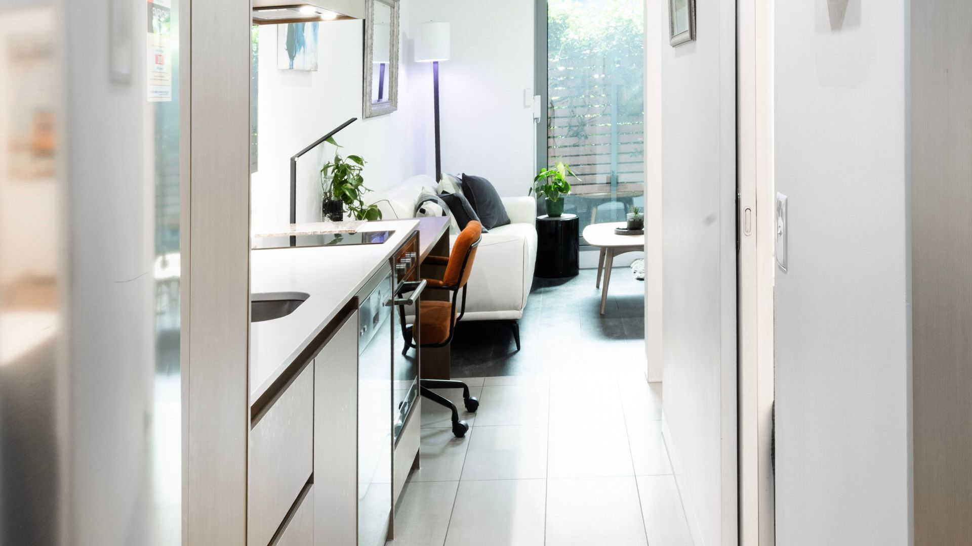 المنشأة من الداخل