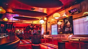 بار (في المنشاة)