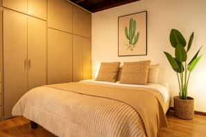 5 chambres, fer et planche à repasser, accès Internet, draps fournis