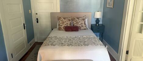 Schreibtisch, kostenloses WLAN, Bettwäsche