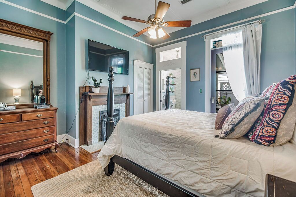 Bureau, accès au Wi-Fi (inclus), literie fournie