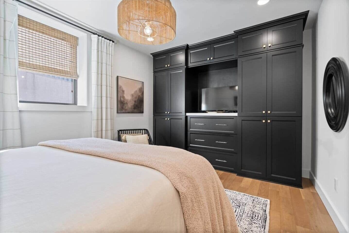 1 dormitorio, tabla de planchar con plancha, wifi y ropa de cama