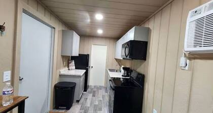 Bunkhouse Cabin near Truman Lake in the Ozarks!