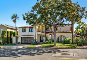 Exterior - Historic Hillside Charm in Historic View Park (Los Angeles)