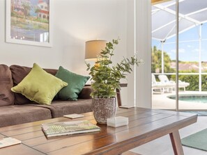 Smart TV, books - 293- Fabulous 3 Bed Villa with Private Oversized Pool and Games Room Near Disney (Davenport)