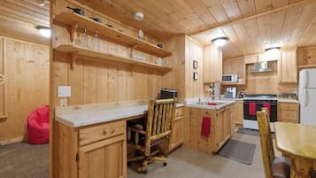 Frigorífic, microones, forn i placa de cuina