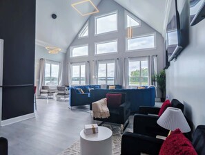 Televisión y oficina