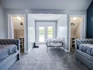 Bureau, fer et planche à repasser, Wi-Fi, draps fournis