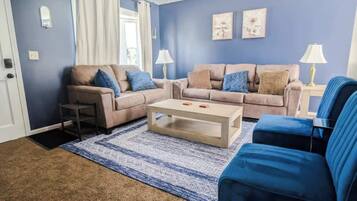 Una televisión, una oficina