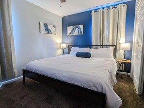 2 habitaciones, escritorio, tabla de planchar con plancha y wifi 