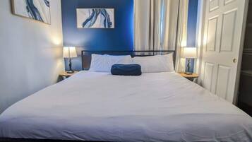 2 dormitorios, escritorio, tabla de planchar con plancha y wifi