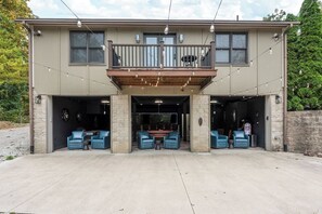 Exterior - Private I Pool Table I Bar I Studio I House I Roku (Westerville)