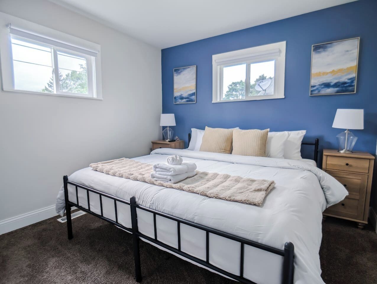 3 bedrooms, iron/ironing board, WiFi, bed sheets