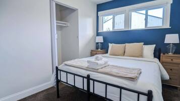 3 Schlafzimmer, Bügeleisen/Bügelbrett, WLAN, Bettwäsche