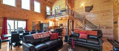 TV, peis og kontorer