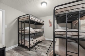 3 Schlafzimmer, Bügeleisen/Bügelbrett, WLAN, Bettwäsche