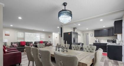 Pool Table • Fire Pit • Bar • King • Sleeps 22