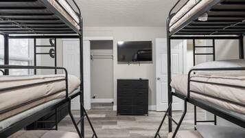 Bügeleisen/Bügelbrett, WLAN, Bettwäsche