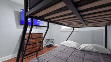 Fer et planche Ă  repasser, Wi-Fi, draps fournis