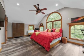 2 slaapkamers, een strijkplank/strijkijzer, wifi, beddengoed