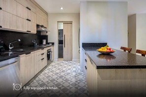 Villa Confort, 2 habitaciones, Terraza | Cocina privada | Refrigerador con congelador, microondas, tostadora y licuadora 