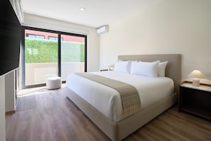 Casita Lirio | Ropa de cama de alta calidad, camas con pillow-top y minibar 