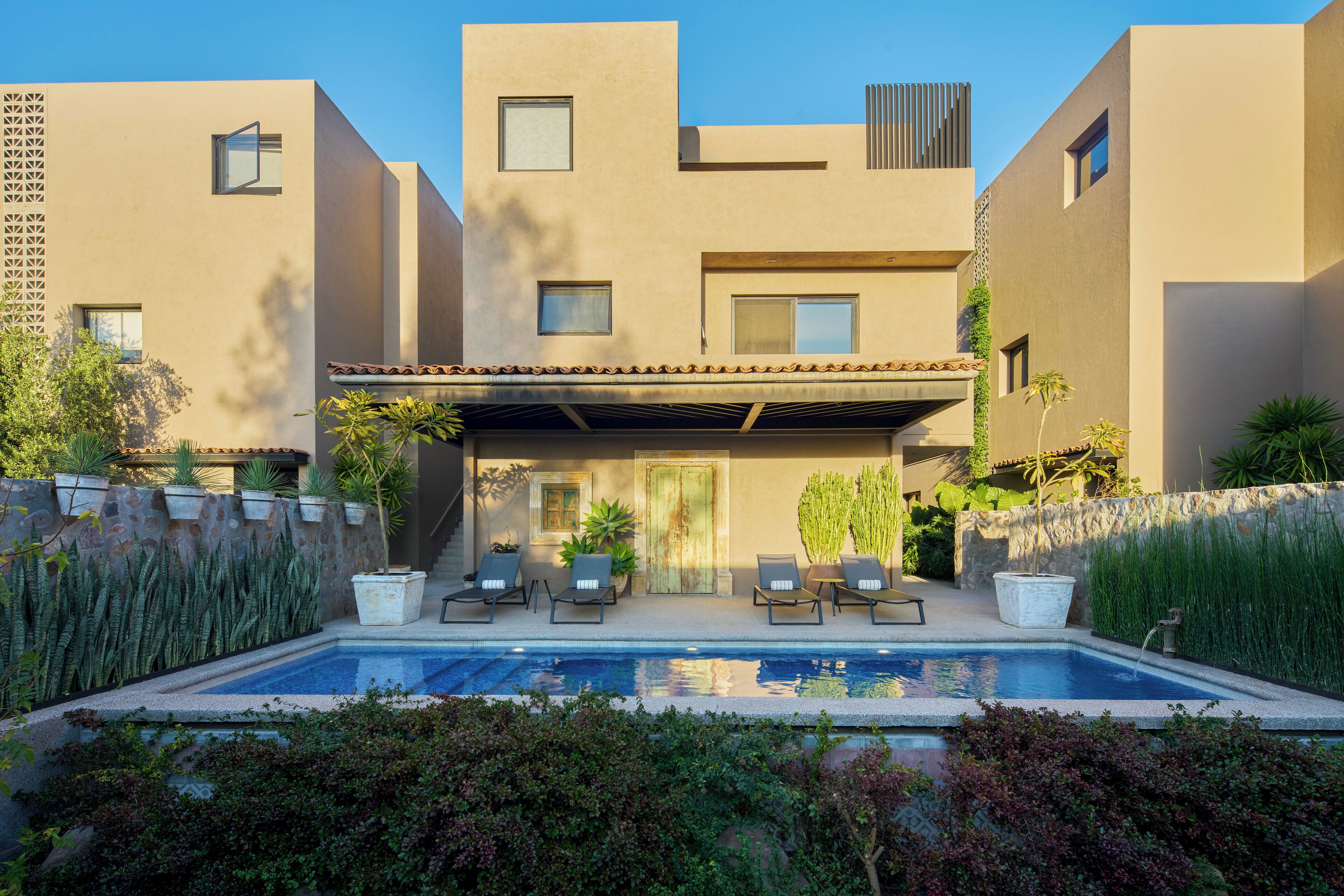 Fachada da propriedade