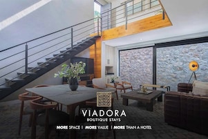 Casita Jamaica | Κλινοσκεπάσματα υψηλής ποιότητας, κρεβάτια με ανώστρωμα, μίνι μπαρ 