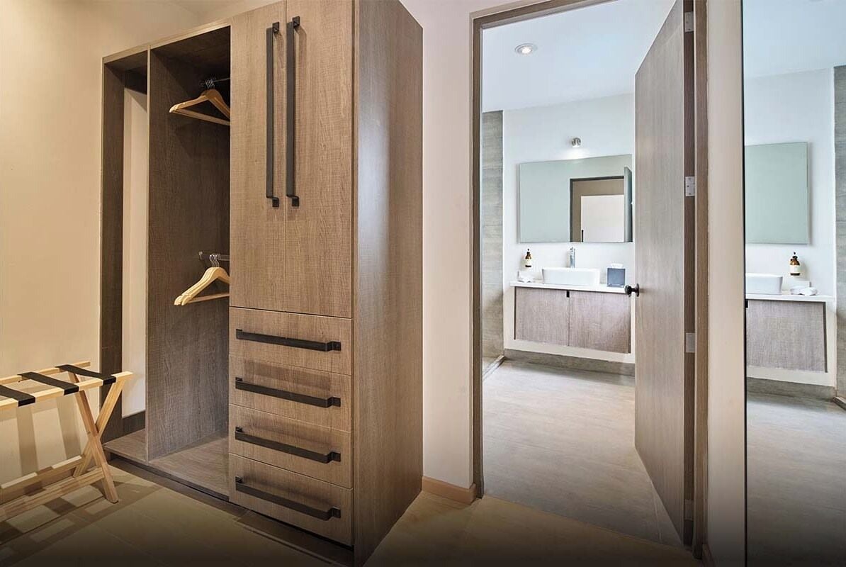 Casita Salvia | Premium bedding, pillowtop beds, minibar, in-room safe