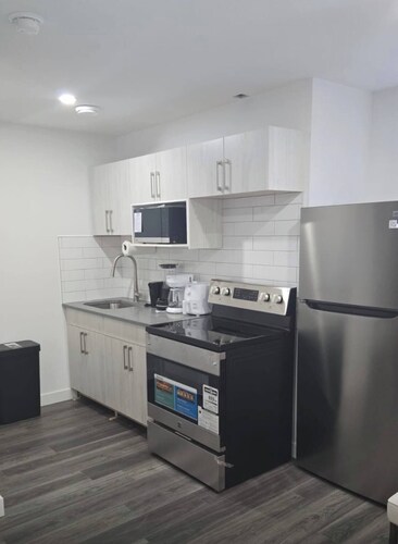 Cozy short stay special, close to the airport