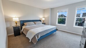 3 chambres, fer et planche à repasser, accès au Wi-Fi (inclus)
