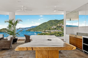 تناول الطعام