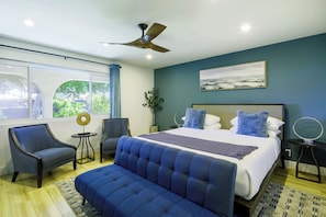 6 bedrooms, iron/ironing board, free WiFi, bed sheets - The Clubhouse: Sleep 20+, Pool, Pickleball, Hot Tub, Outdoor Movie, Arcades (Indio)